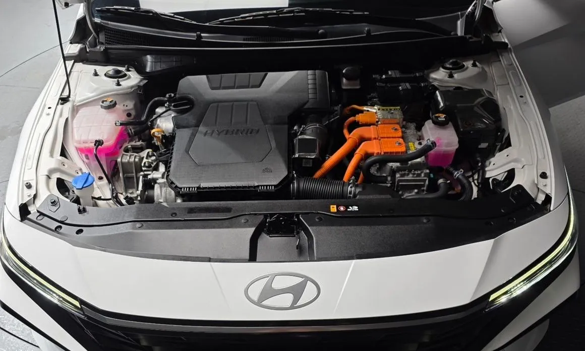 Hyundai AVANTE — фото 8