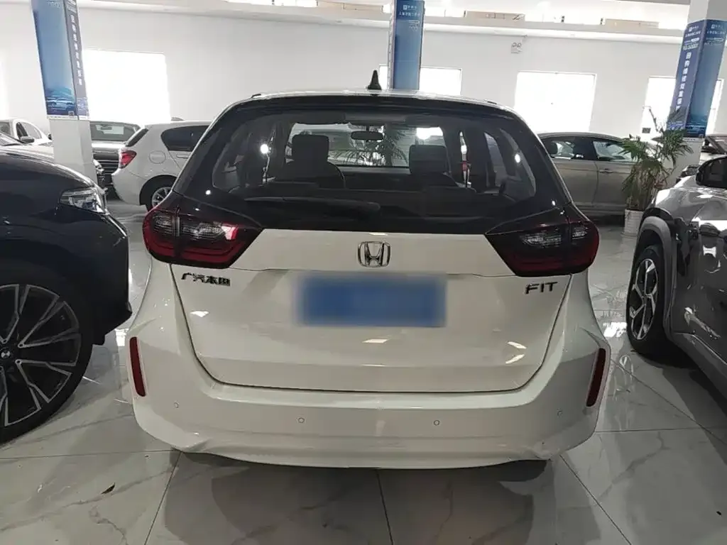 Honda Fit — фото 6