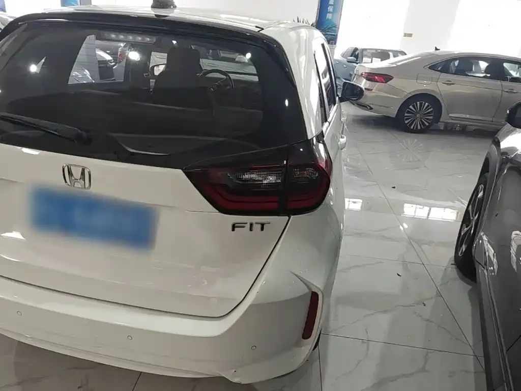 Honda Fit — фото 3