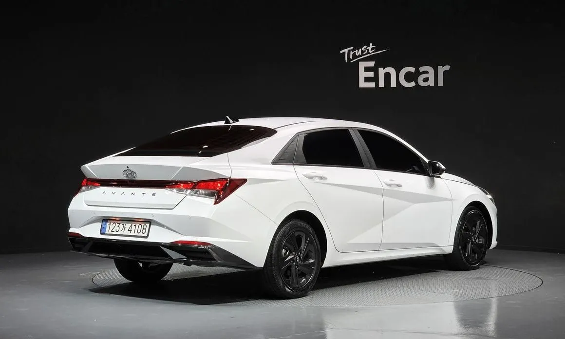 Hyundai AVANTE — фото 2