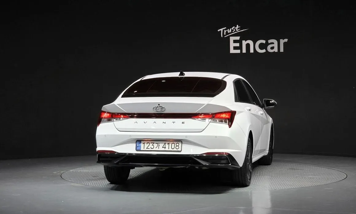 Hyundai AVANTE — фото 4