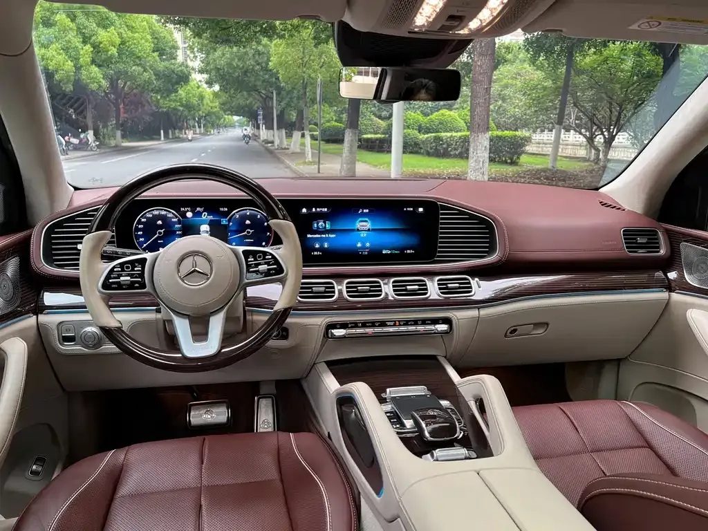 Mercedes-Benz GLS — фото 3