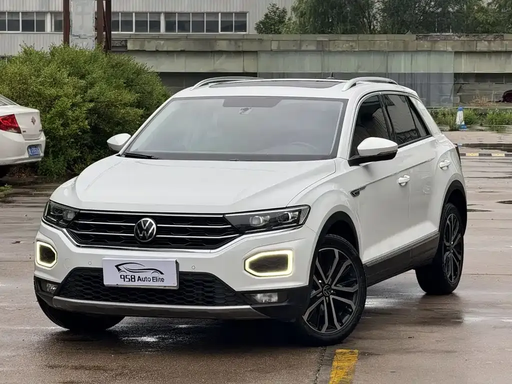 Volkswagen T-Roc — фото 1