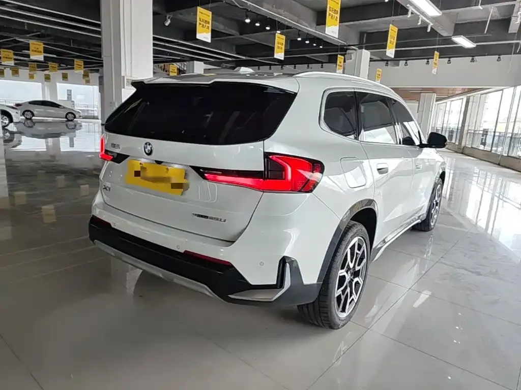 BMW X1 — фото 9