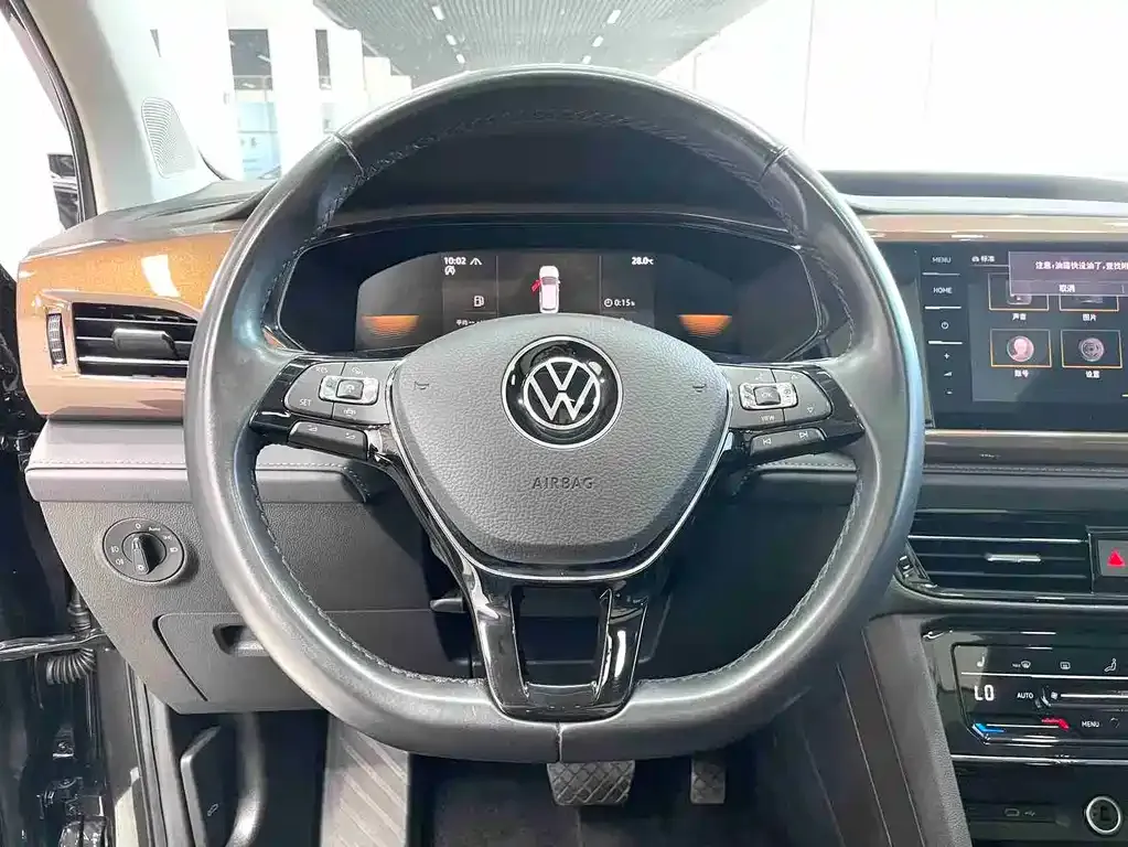 Volkswagen Tharu — фото 3