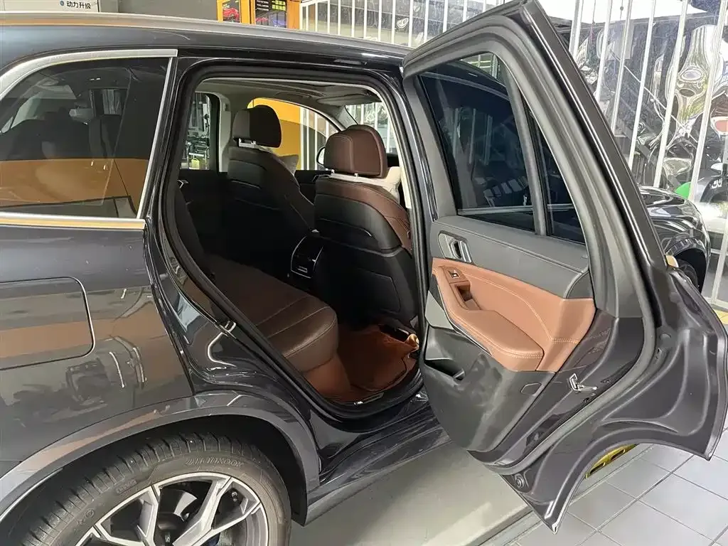 BMW X5 (Import) — фото 6