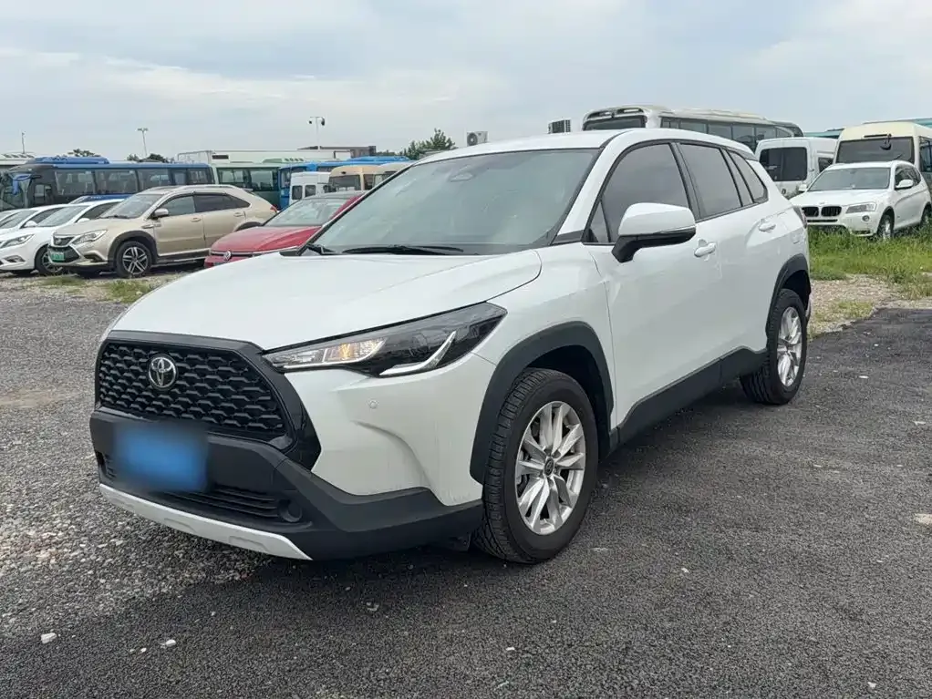 Toyota Corolla Cross — фото 1