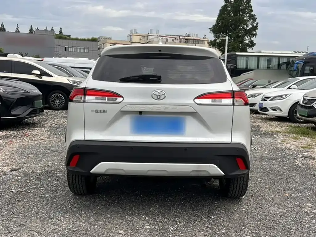 Toyota Corolla Cross — фото 9