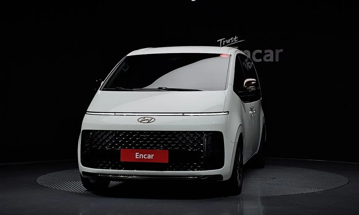 Hyundai Staria 2023 из KR, фото 2