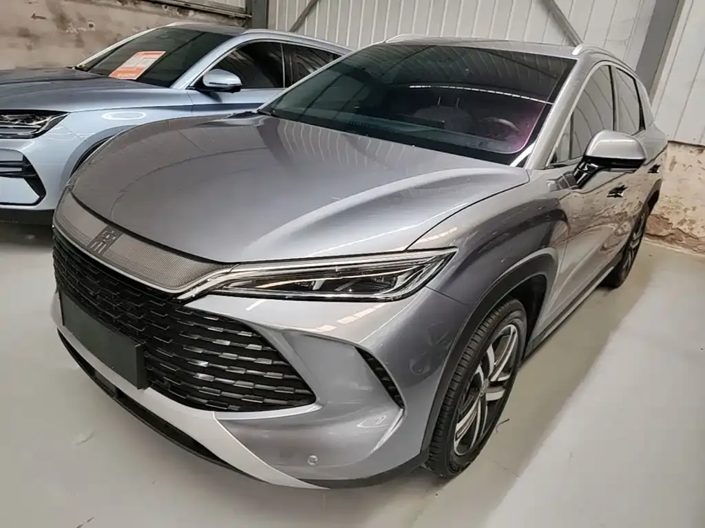 BYD L DM-i — фото 1