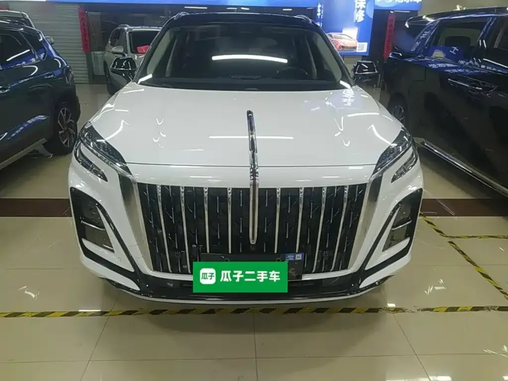 Hongqi HS3 PHEV — фото 6