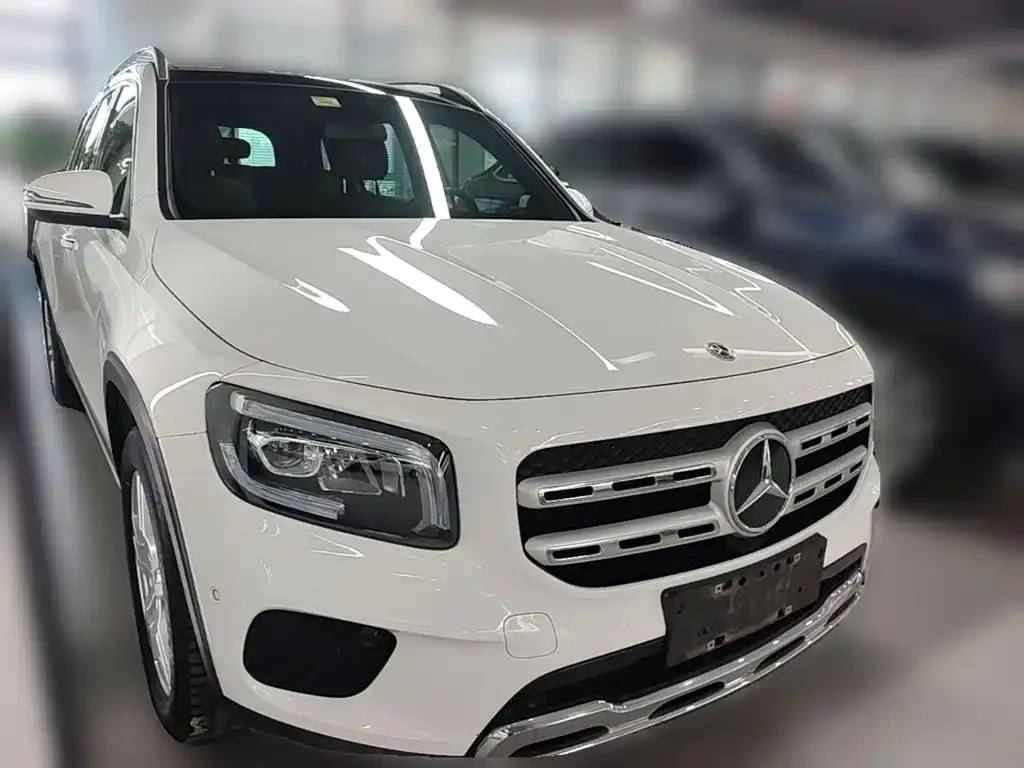 Mercedes-Benz GLB — фото 9