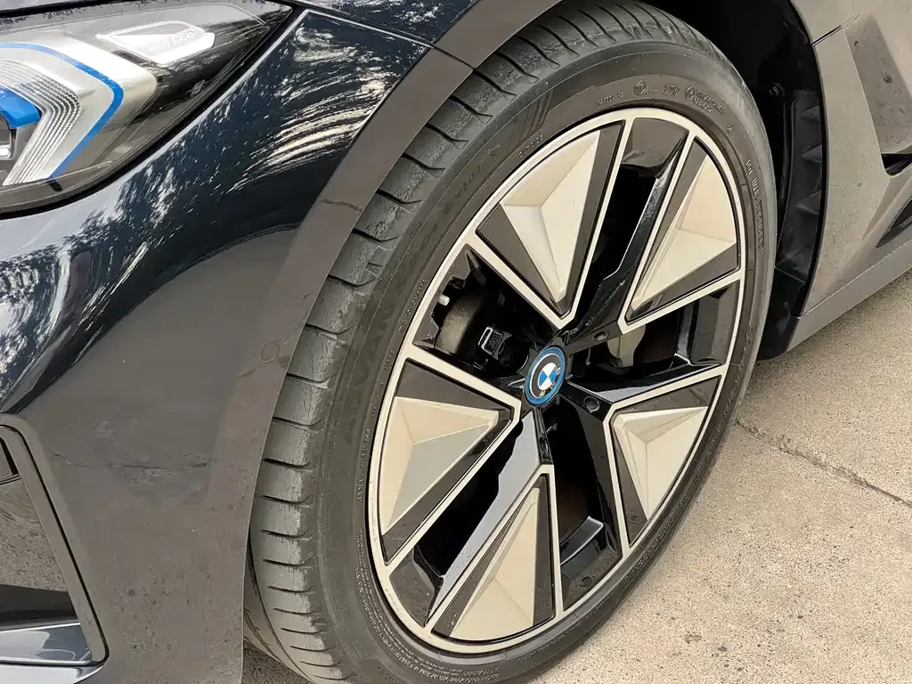 BMW i3 — фото 9