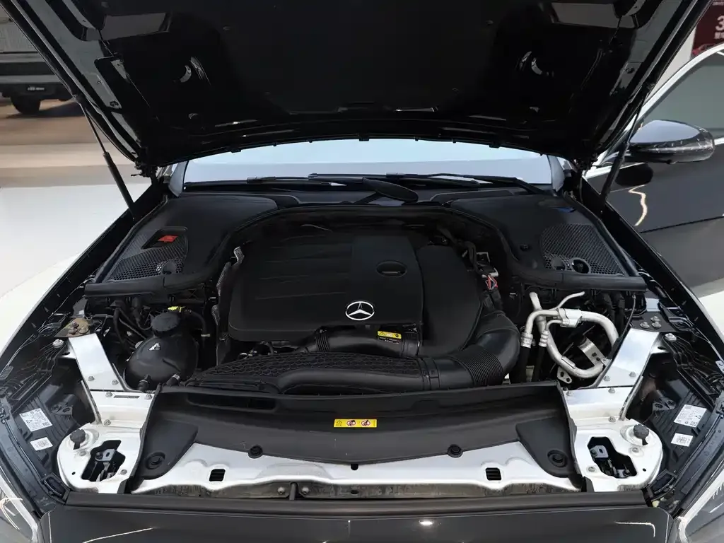 Mercedes-Benz E-Class — фото 6