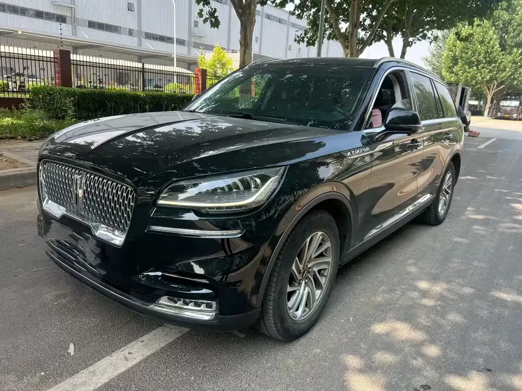 Lincoln Aviator — фото 1