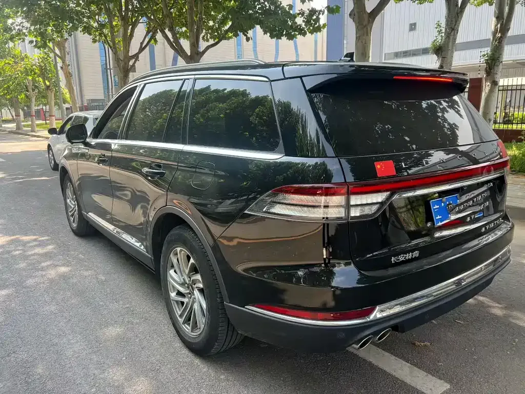 Lincoln Aviator — фото 8