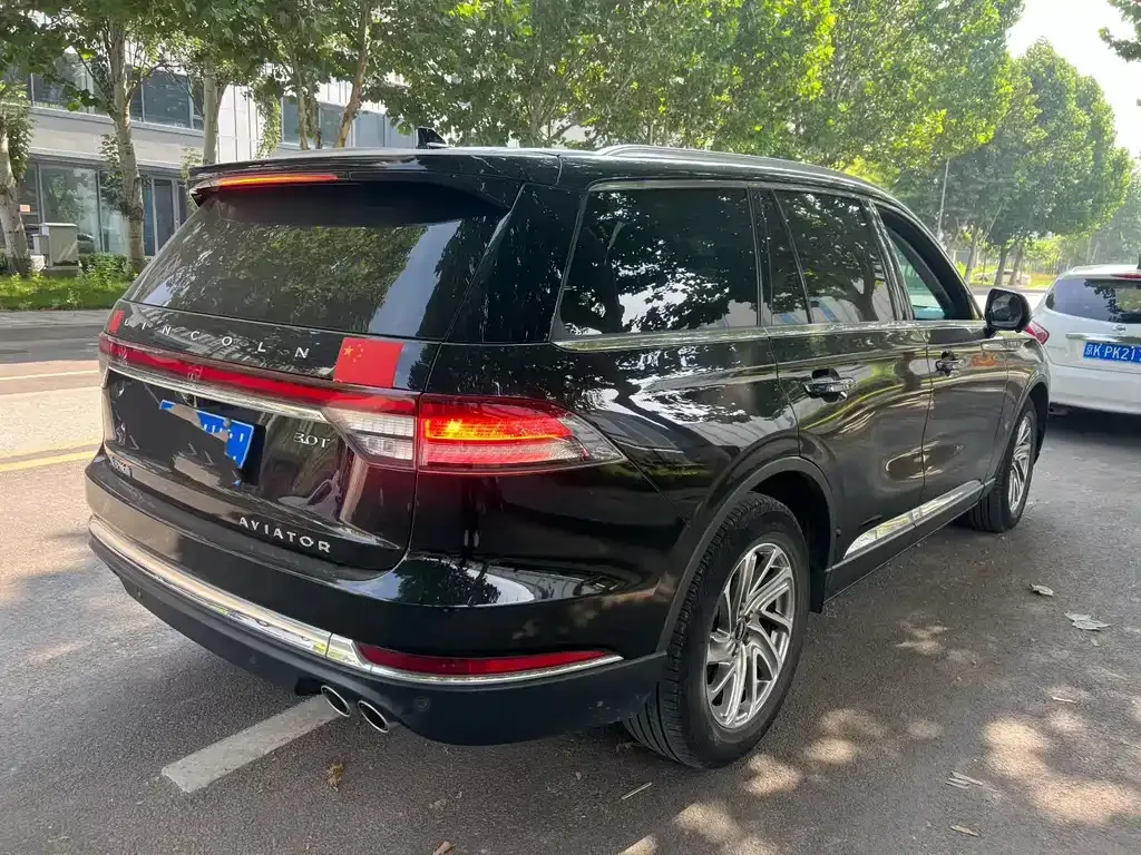 Lincoln Aviator — фото 9