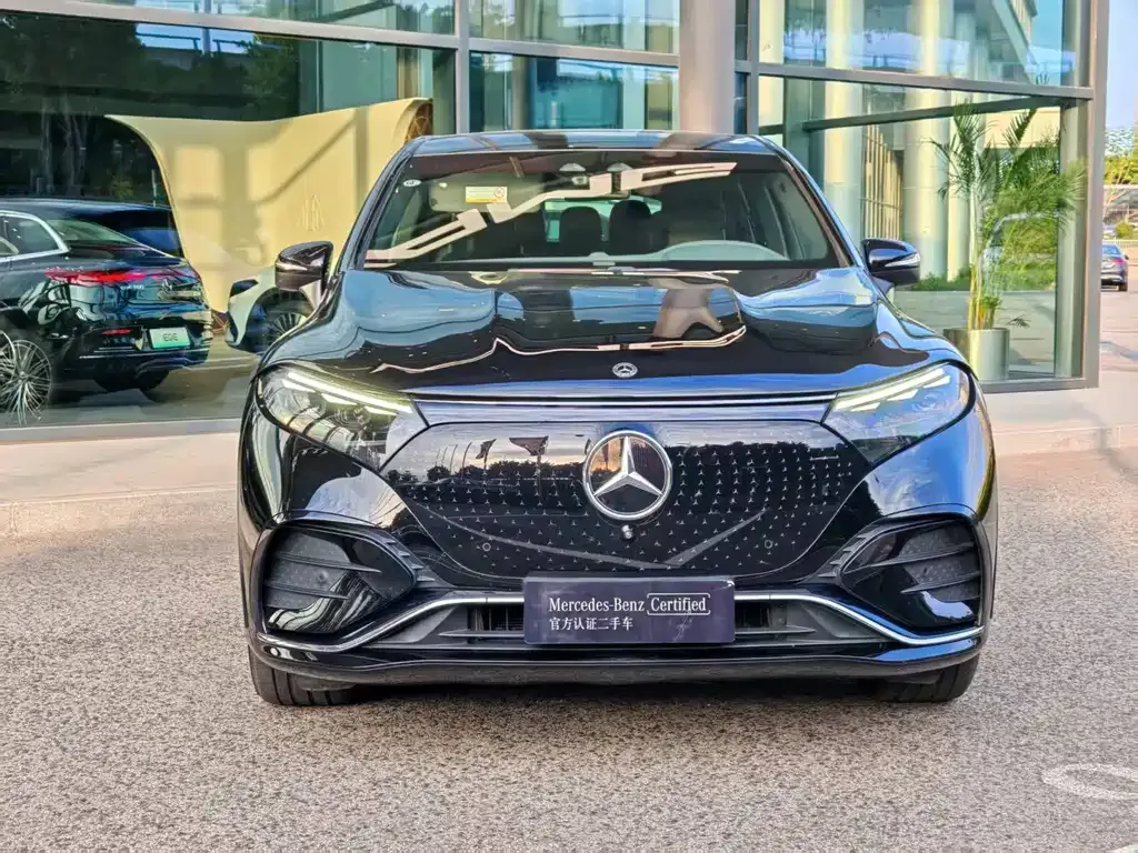 Mercedes-Benz EQS SUV — фото 7