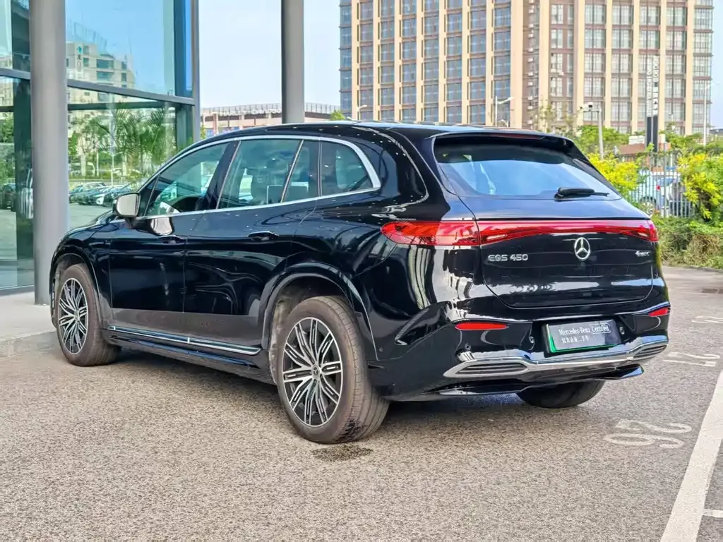 Mercedes-Benz EQS SUV — фото 10
