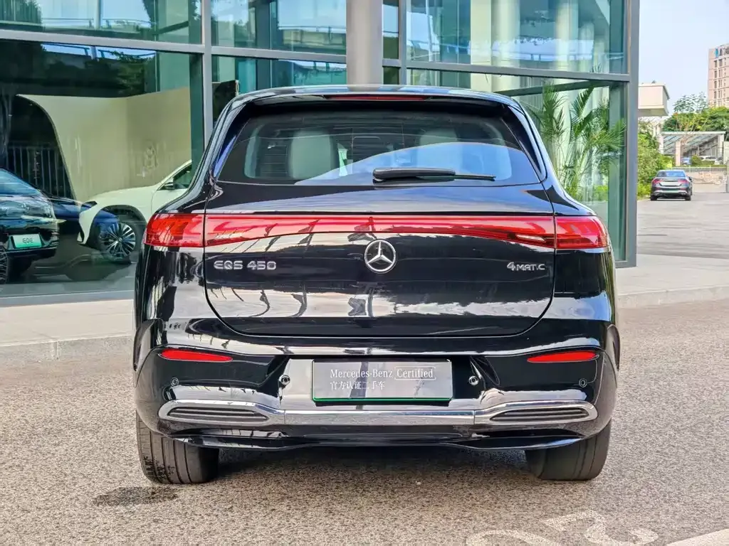 Mercedes-Benz EQS SUV — фото 6