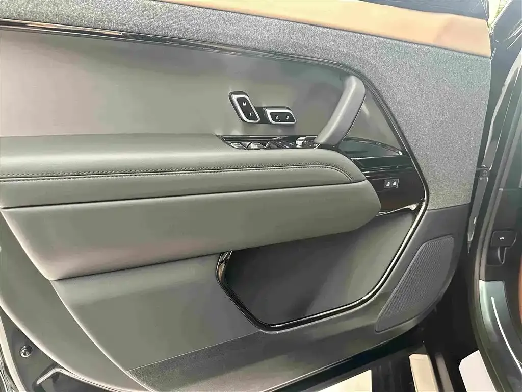 Land Rover Sport — фото 10