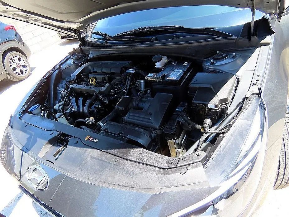 Hyundai AVANTE 2021 из KR, фото 4