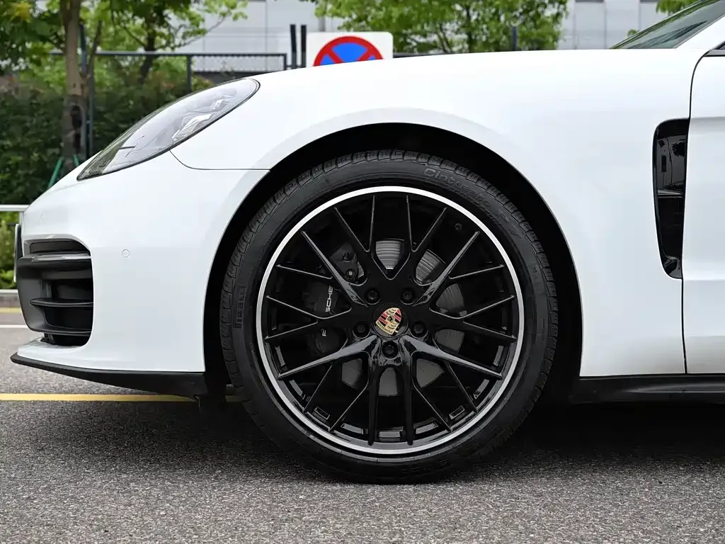 Porsche Panamera — фото 8