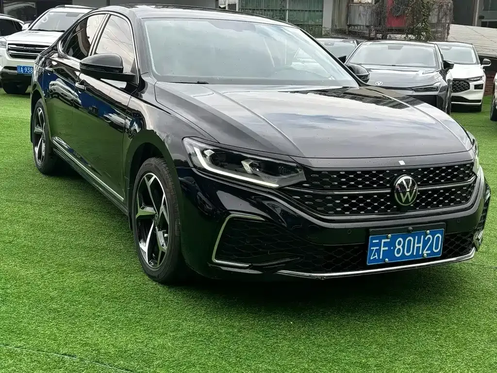 Volkswagen Passat — фото 5