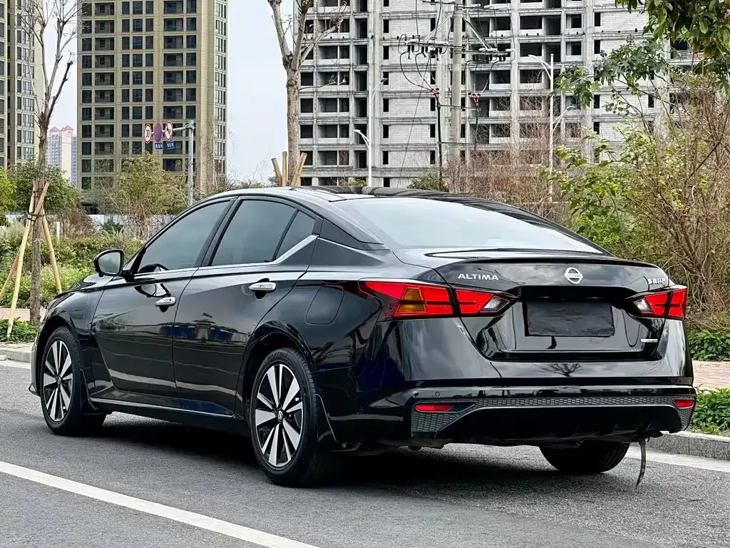 Nissan Teana — фото 9