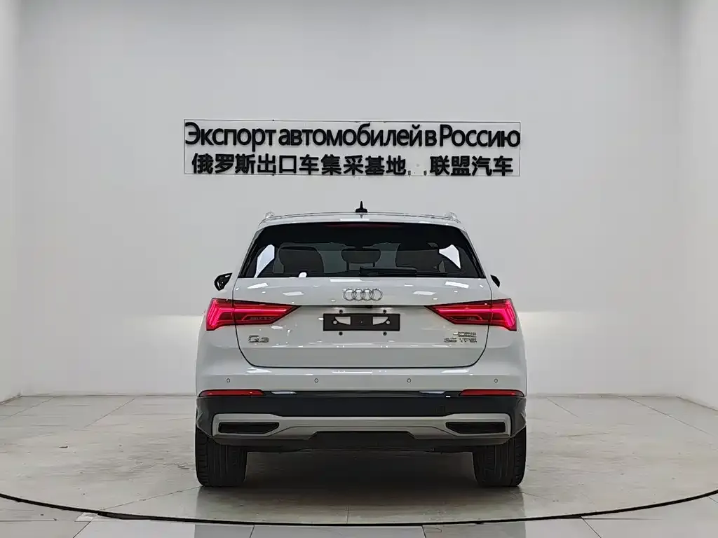 Audi Q3 — фото 7