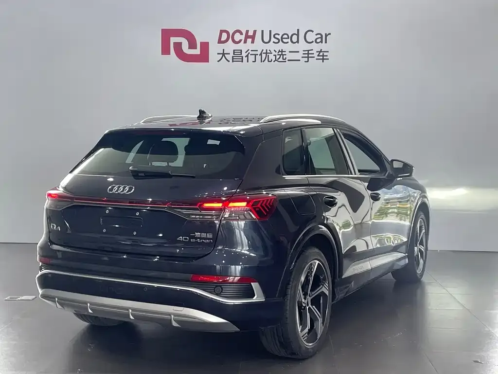 Audi Q4 e-tron — фото 7