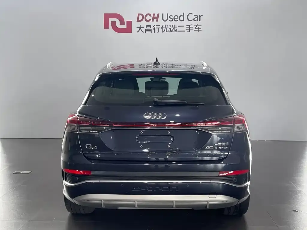 Audi Q4 e-tron — фото 9