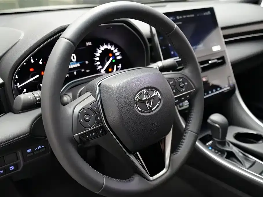 Toyota Avalon — фото 9