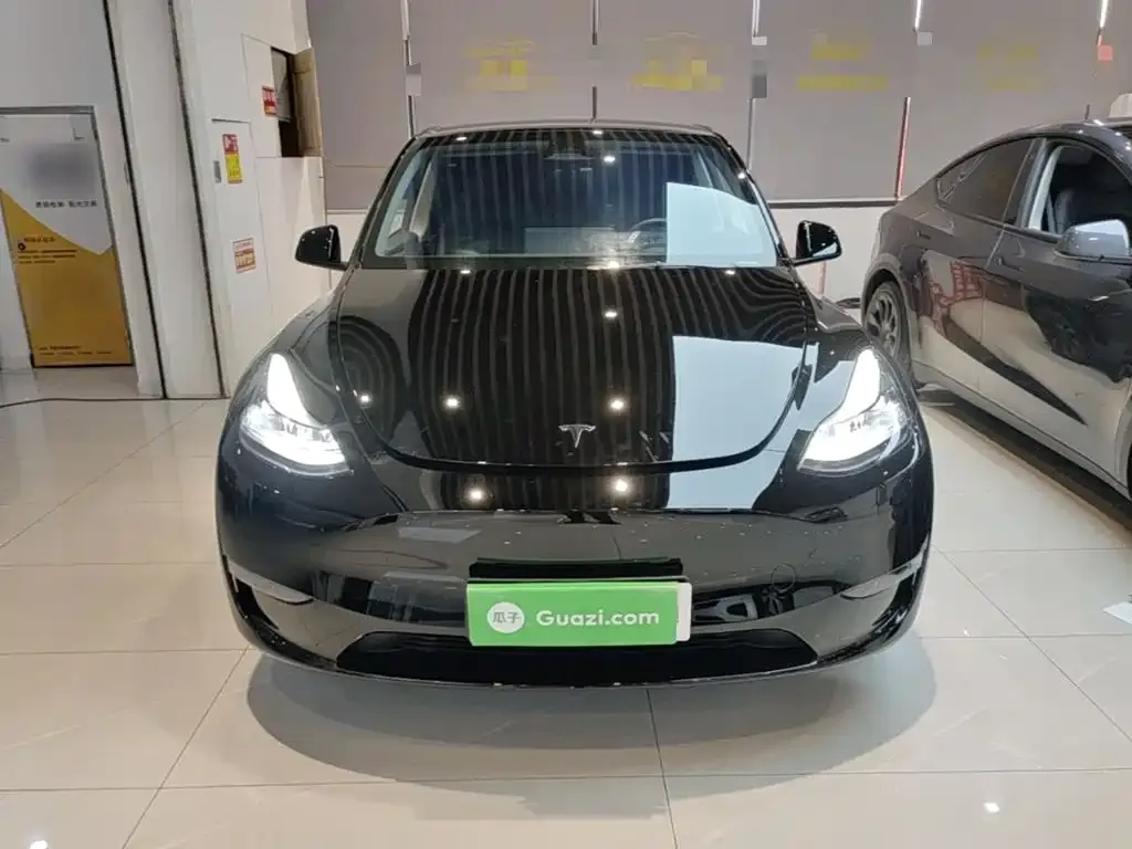 Tesla Model Y — фото 3