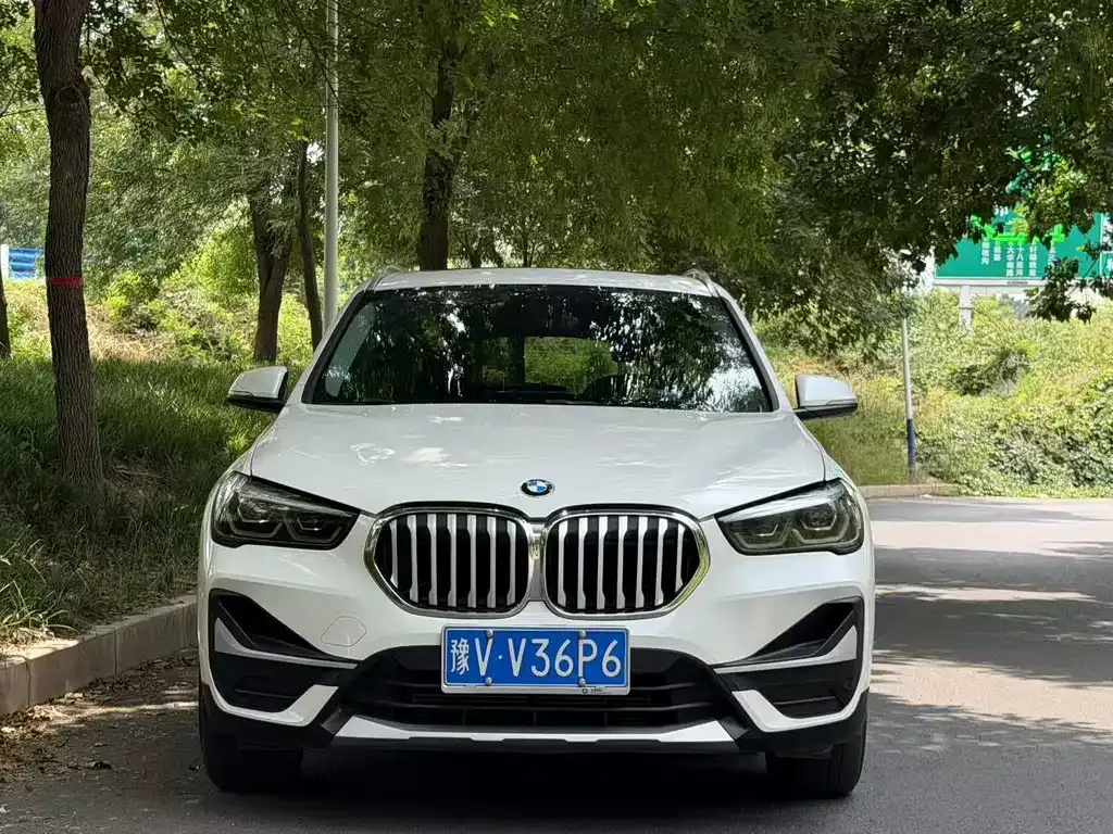 BMW X1 — фото 8