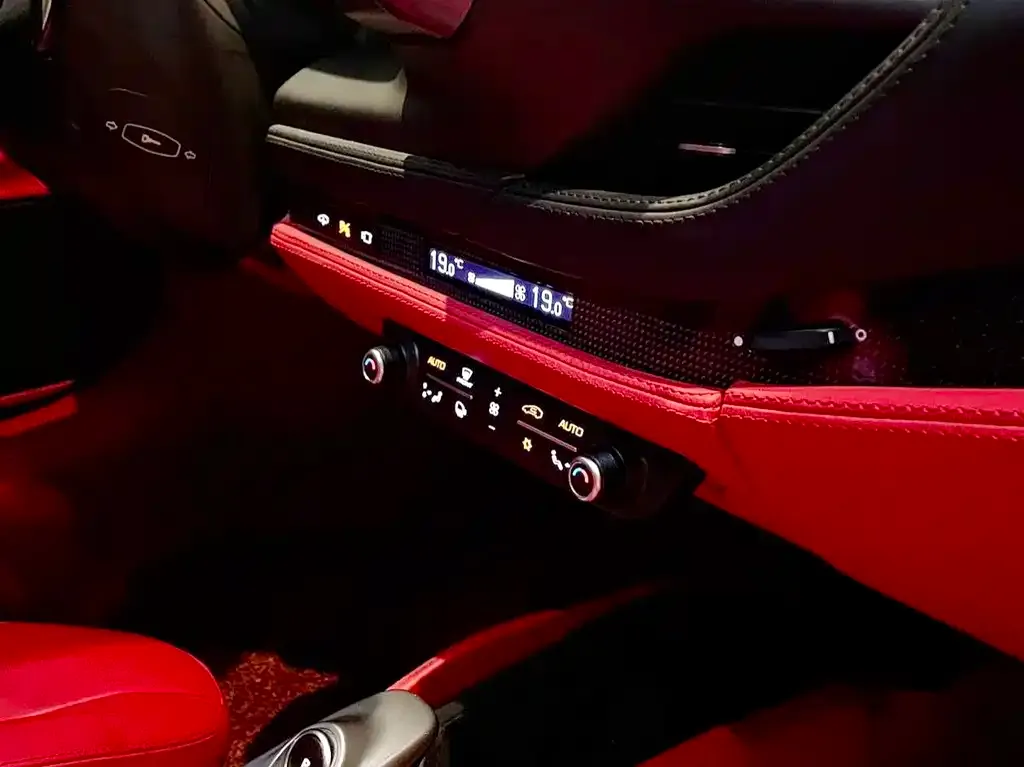 Ferrari F8 2021 из CN, фото 2