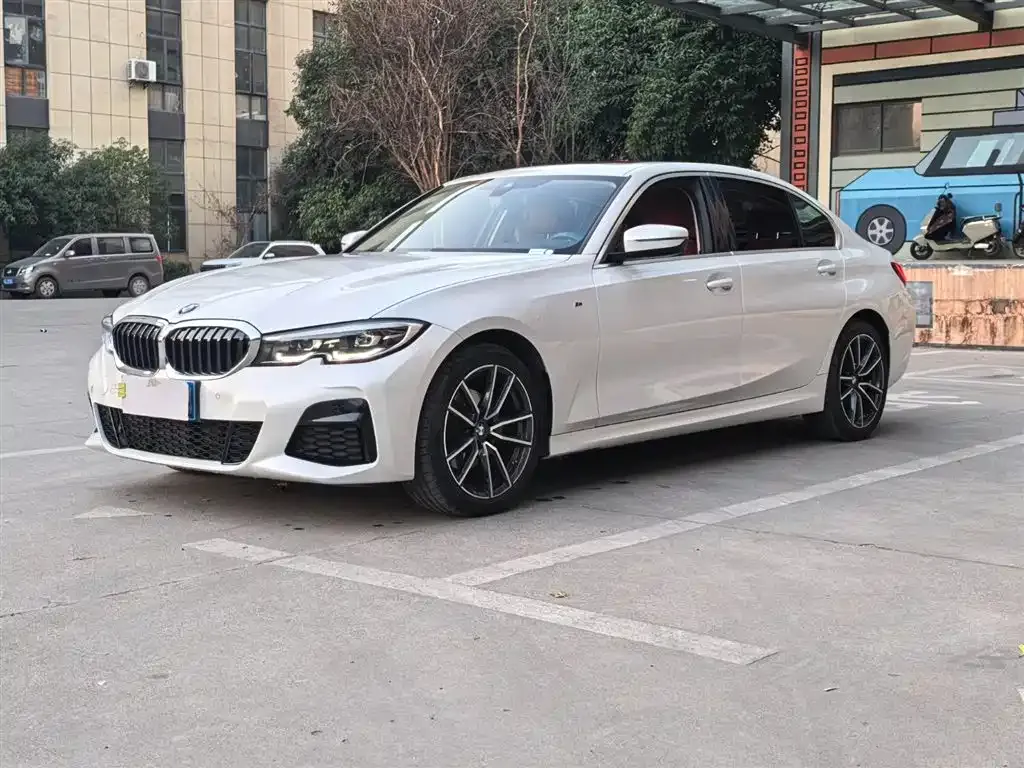 BMW 3 Series — фото 1