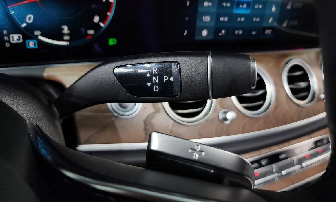 Mercedes-Benz E-Class 2021 из KR, фото 9