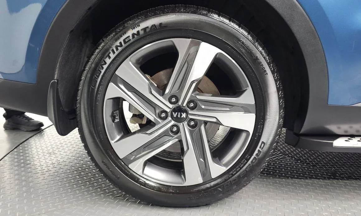Kia Sorento — фото 6