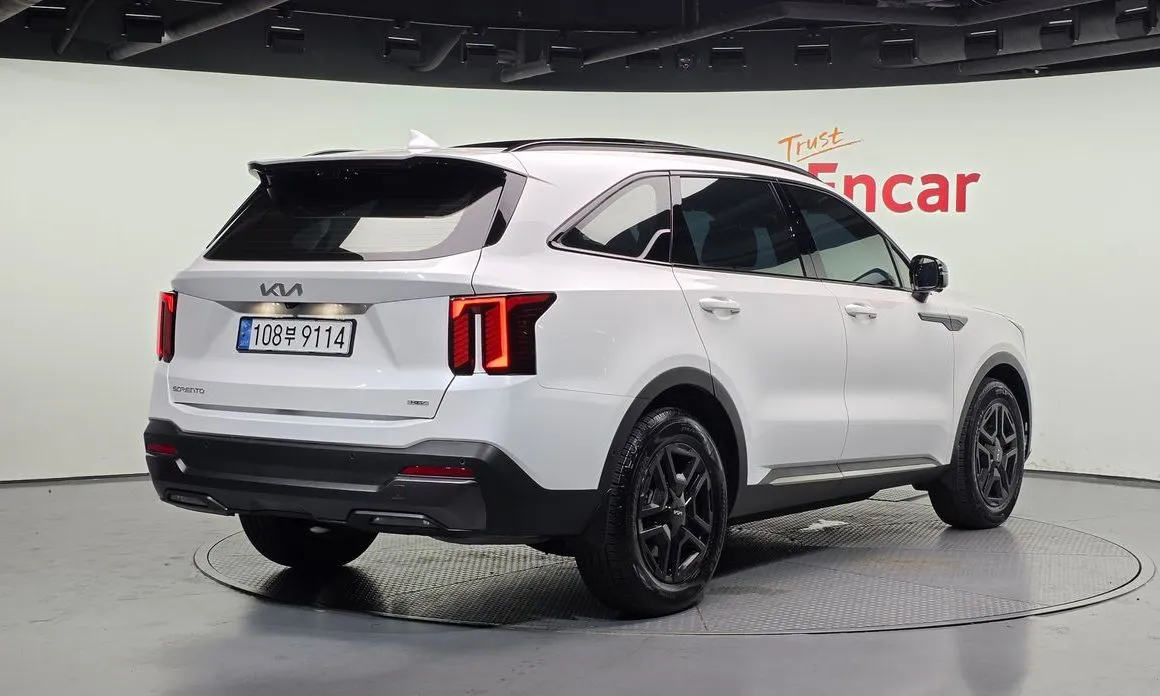 Kia Sorento — фото 9