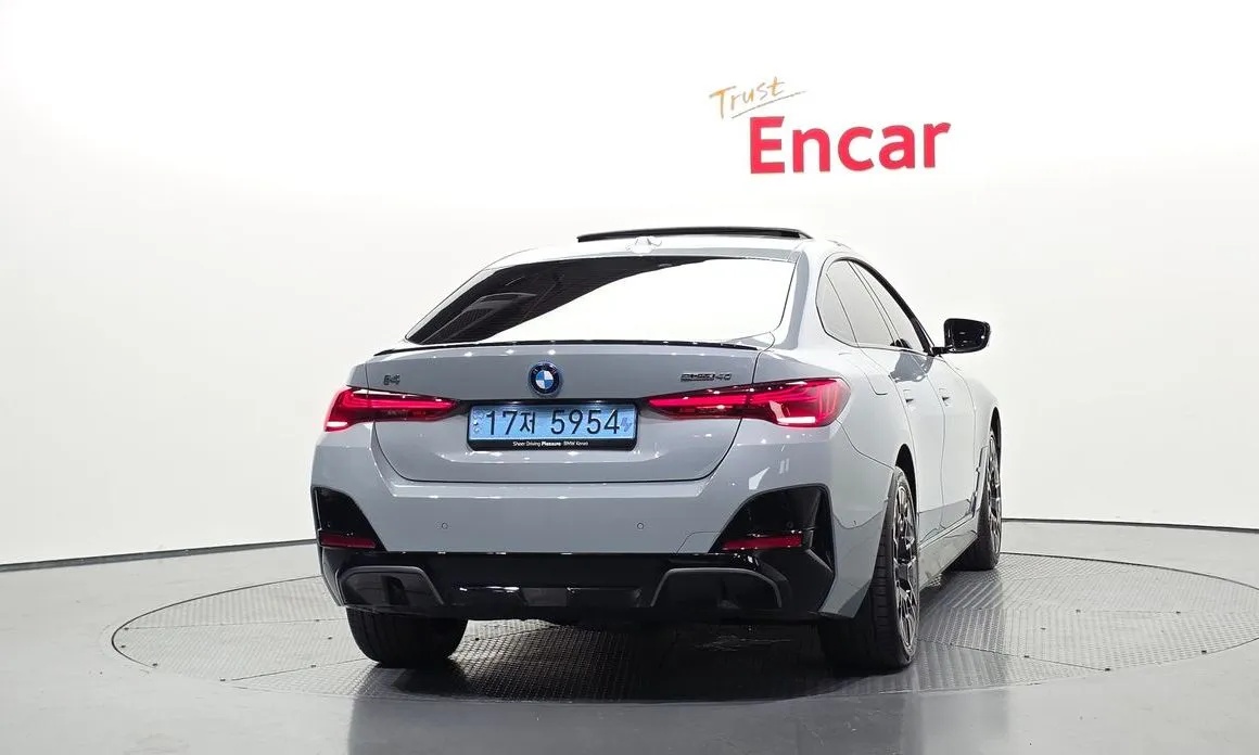 BMW i4 — фото 3