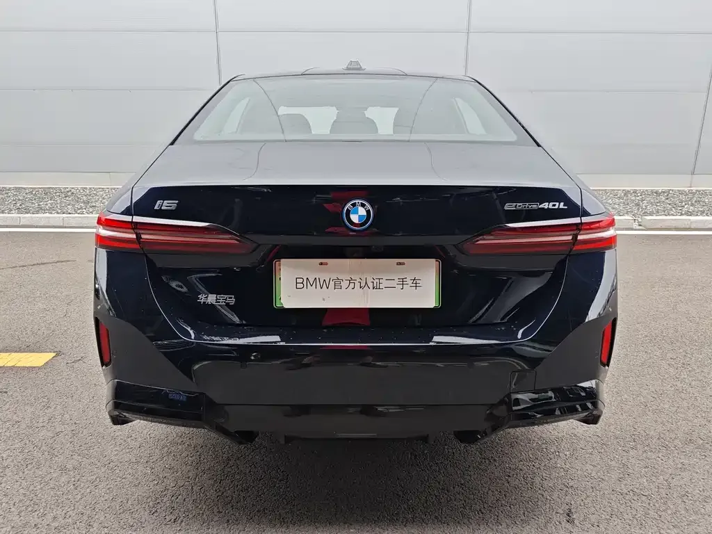 BMW i5 — фото 8