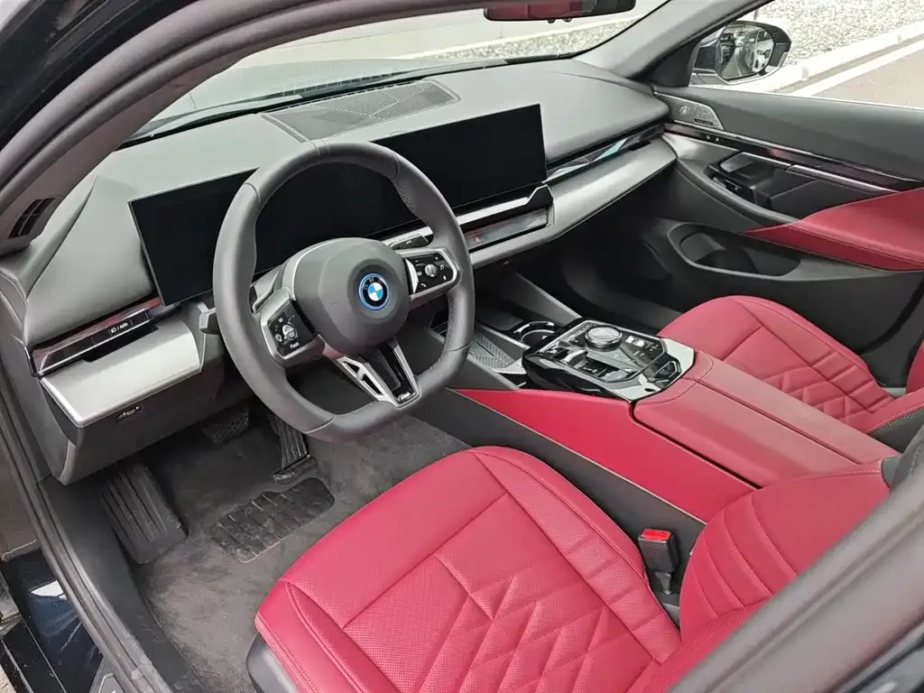 BMW i5 — фото 9