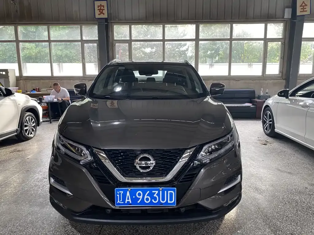 Nissan Qashqai — фото 9