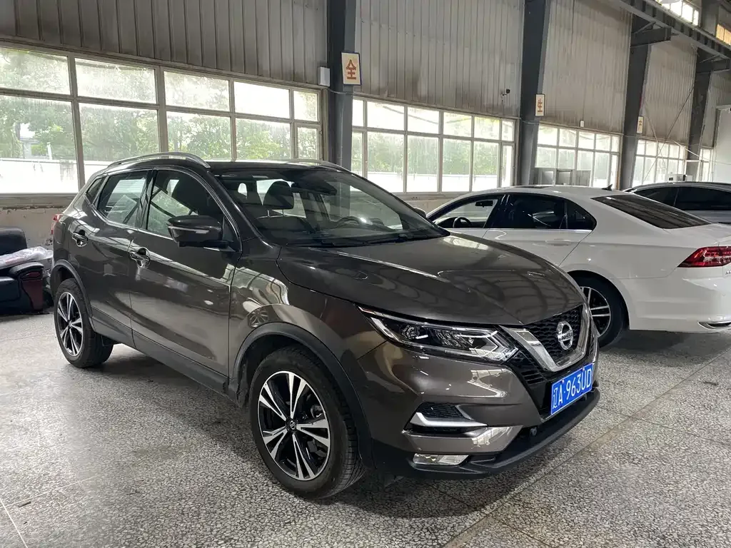 Nissan Qashqai — фото 8