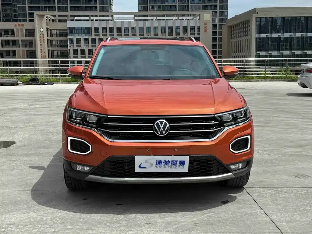 Volkswagen T-Roc — фото 8