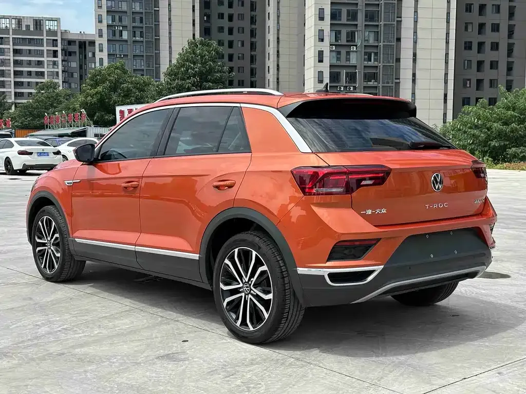 Volkswagen T-Roc — фото 3