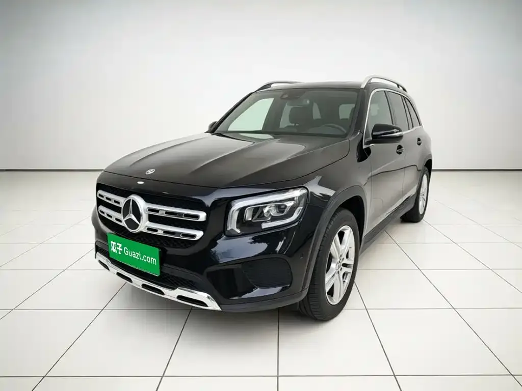 Mercedes-Benz GLB — фото 1