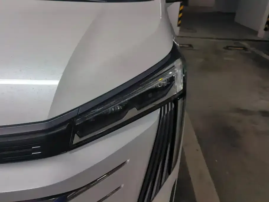 GAC Motor Trumpchi E9 — фото 10