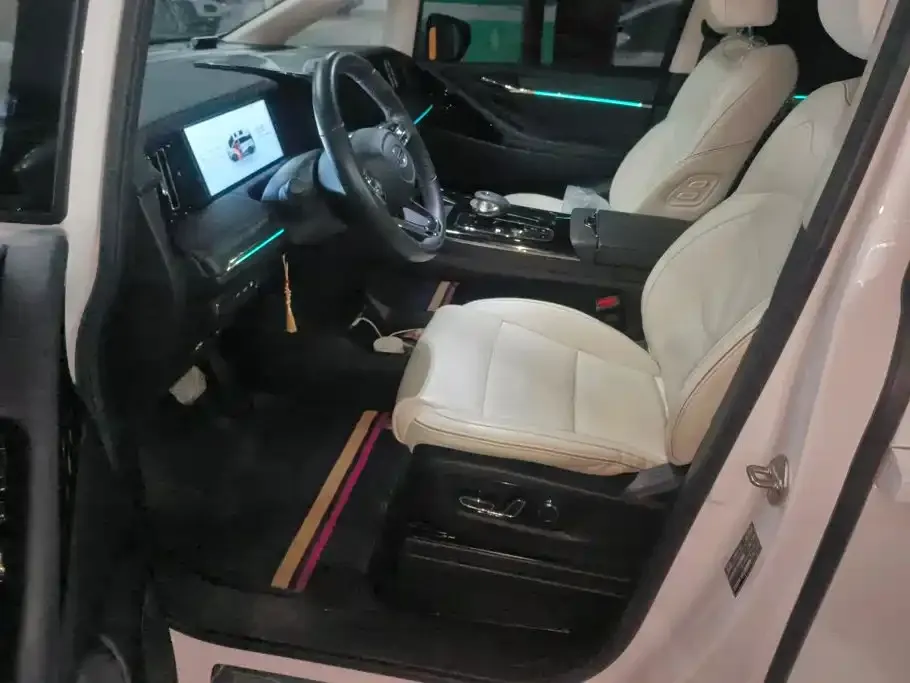 GAC Motor Trumpchi E9 — фото 9